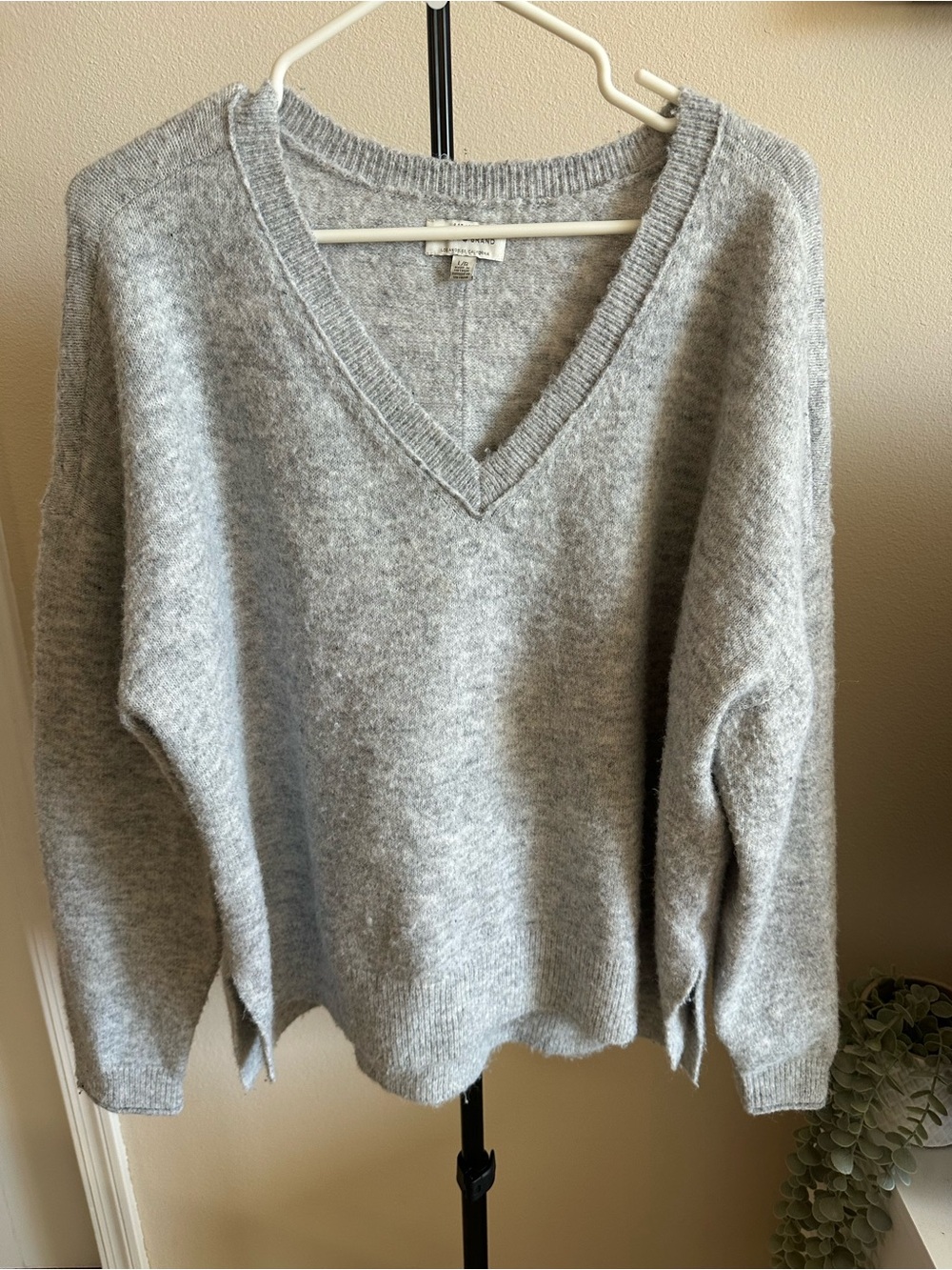 Lucky Brand Wool Blend Light Gray V-Neck Women's Sweater